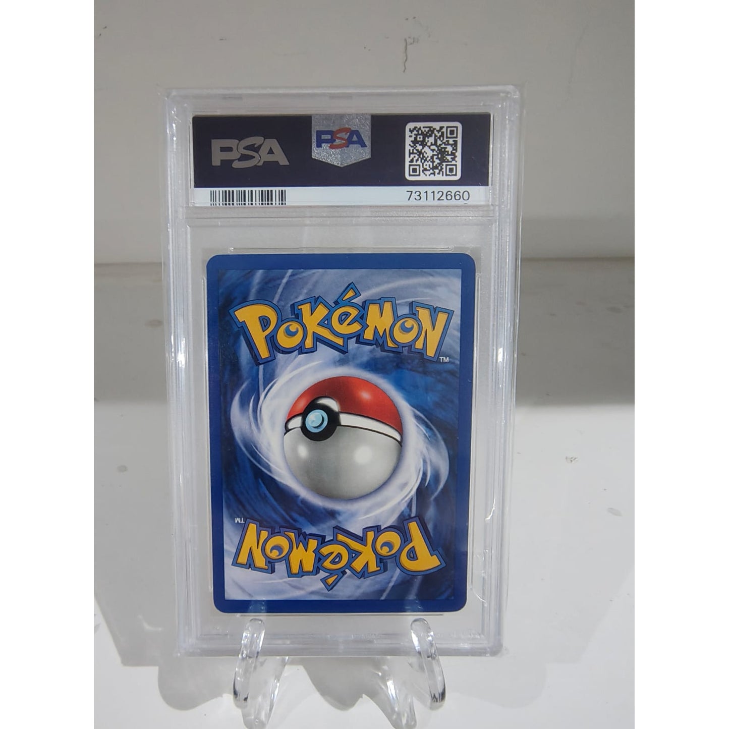 Pikachu do Cap. Surge (81/132) [PSA-8]